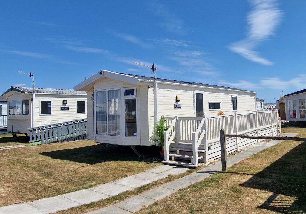 Selsey House | Lua's Place, West Sands, Seal Bay Resort