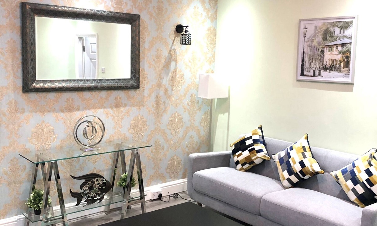 Harehills House | Luxurious, spacious, 4 bedroom house, free parking