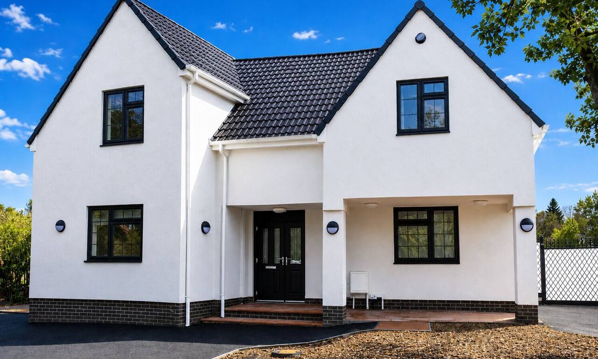 Oadby House | Luxury 8-Bed House | All En-Suite | Free Parking