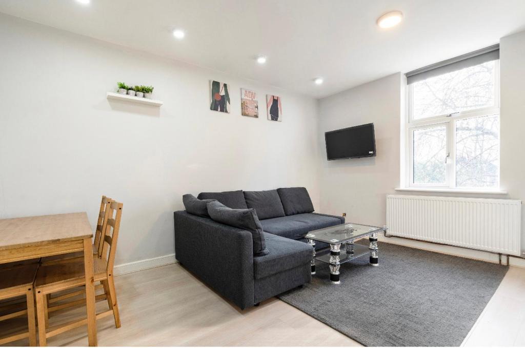 Moseley Apartment | Luxury Flat in Moseley with Free Parking
