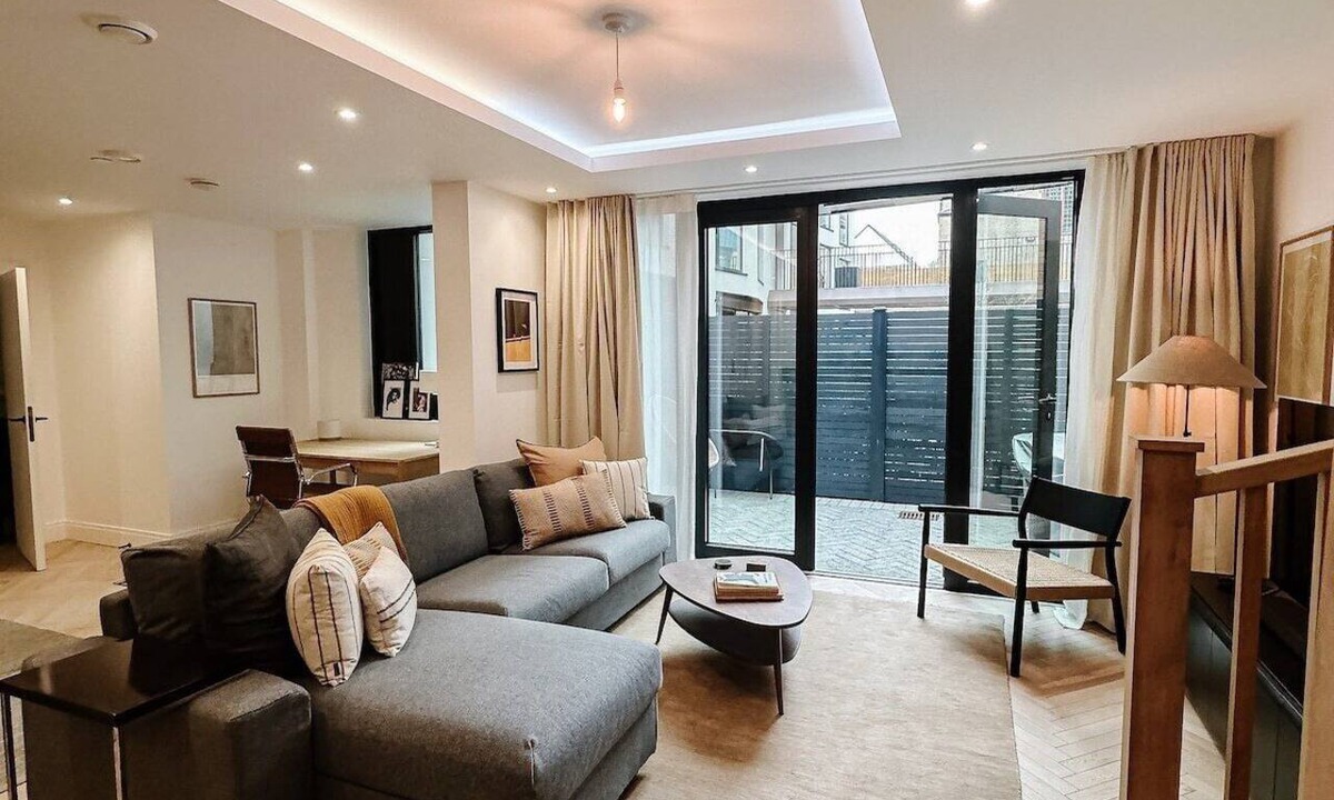 Brighton City Centre Apartment | Luxury Maisonette near Brighton Pier