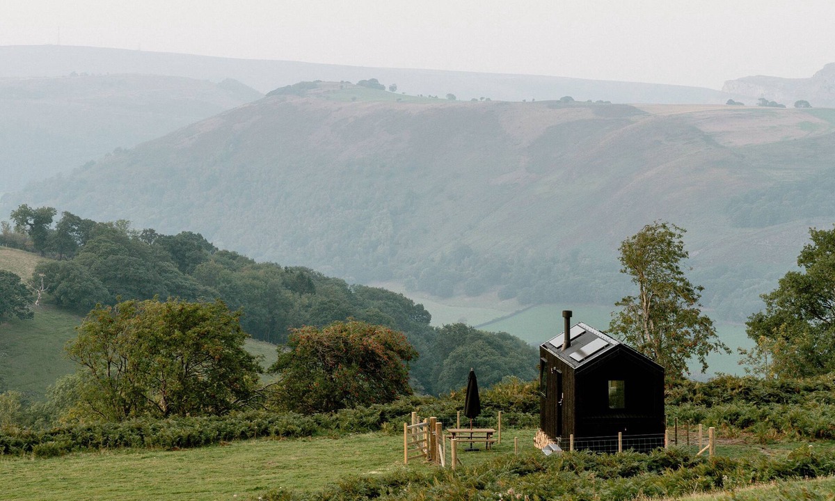 Llangollen Cabin | Luxury Off-Grid Cabin In Llangollen