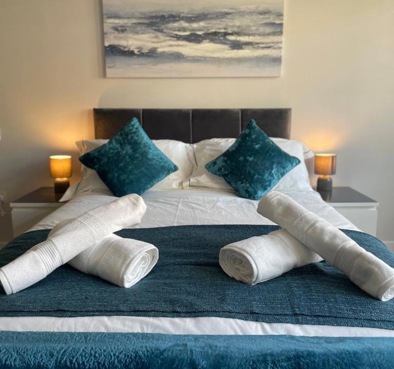 Northampton Apartment | Luxury Super-King Bed Apartment in Central Northampton