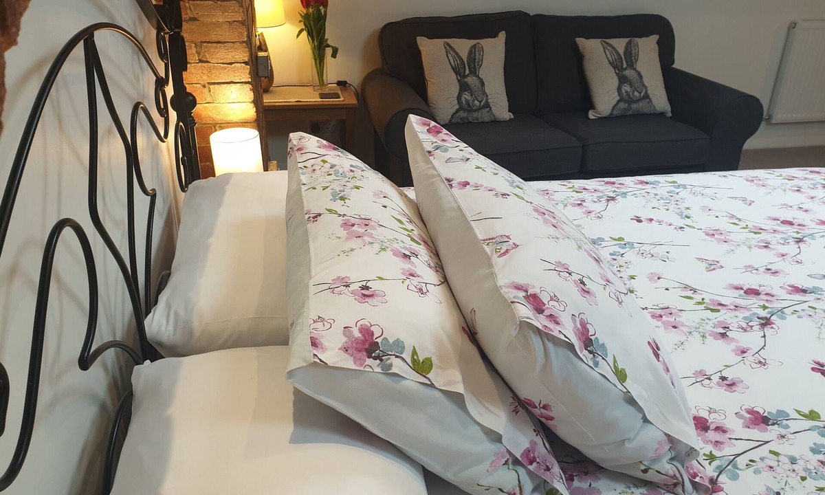 Penistone Bed & Breakfast | Lyndene