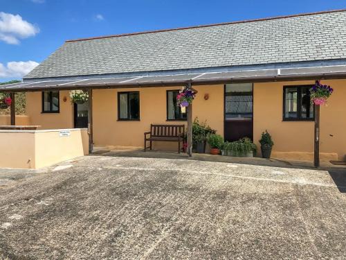 St. Keverne House | Manacle View