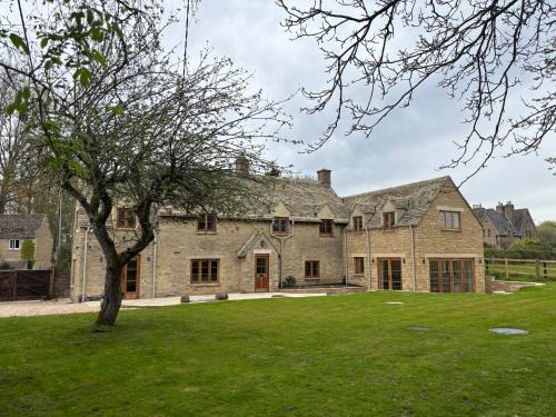 Black Bourton House | Manor Cottage