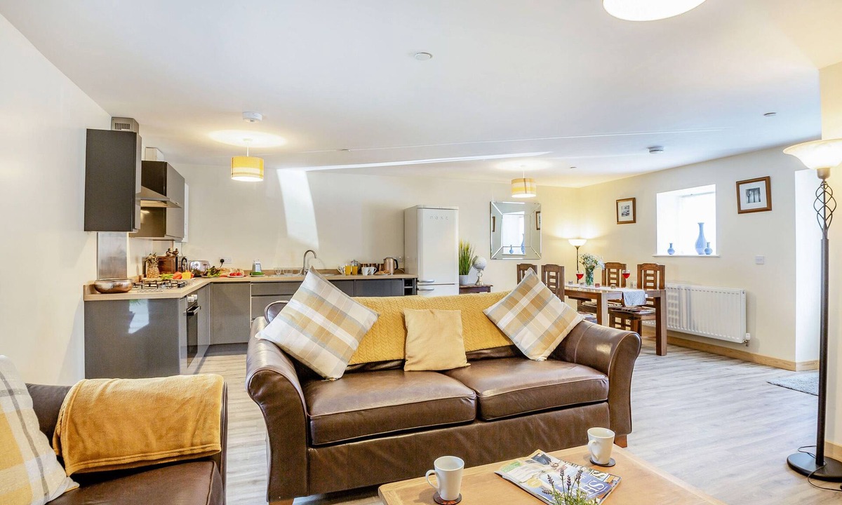 Brynrefail House | Marchlyn