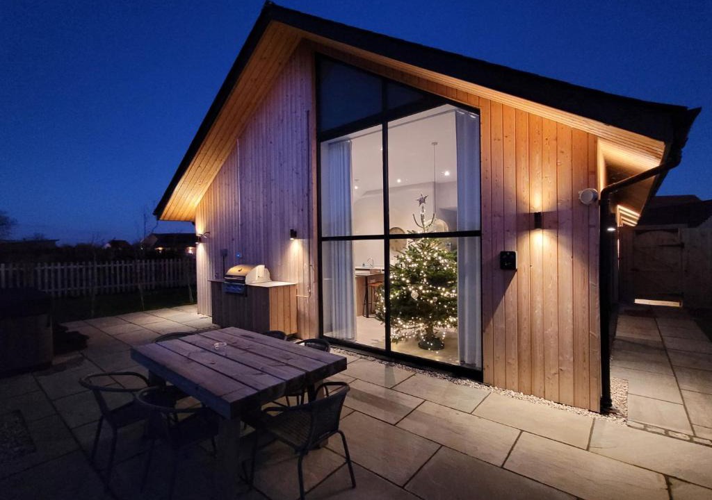 Dunholme House | Marsh Marigold Cottage, Ashlin Farm Barns
