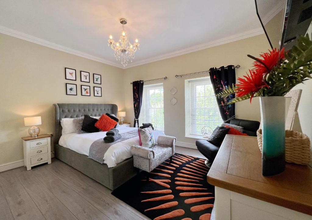 Dersingham House | May Bell Cottage
