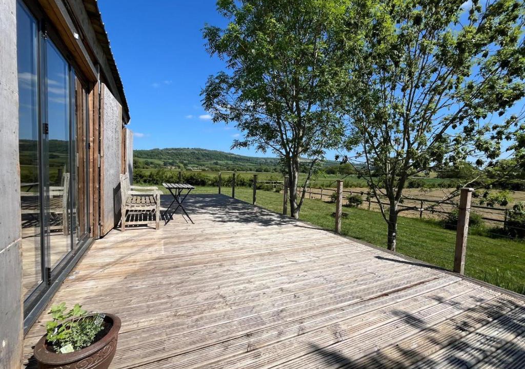 Bitton Other | Meadows - Eco Retreat