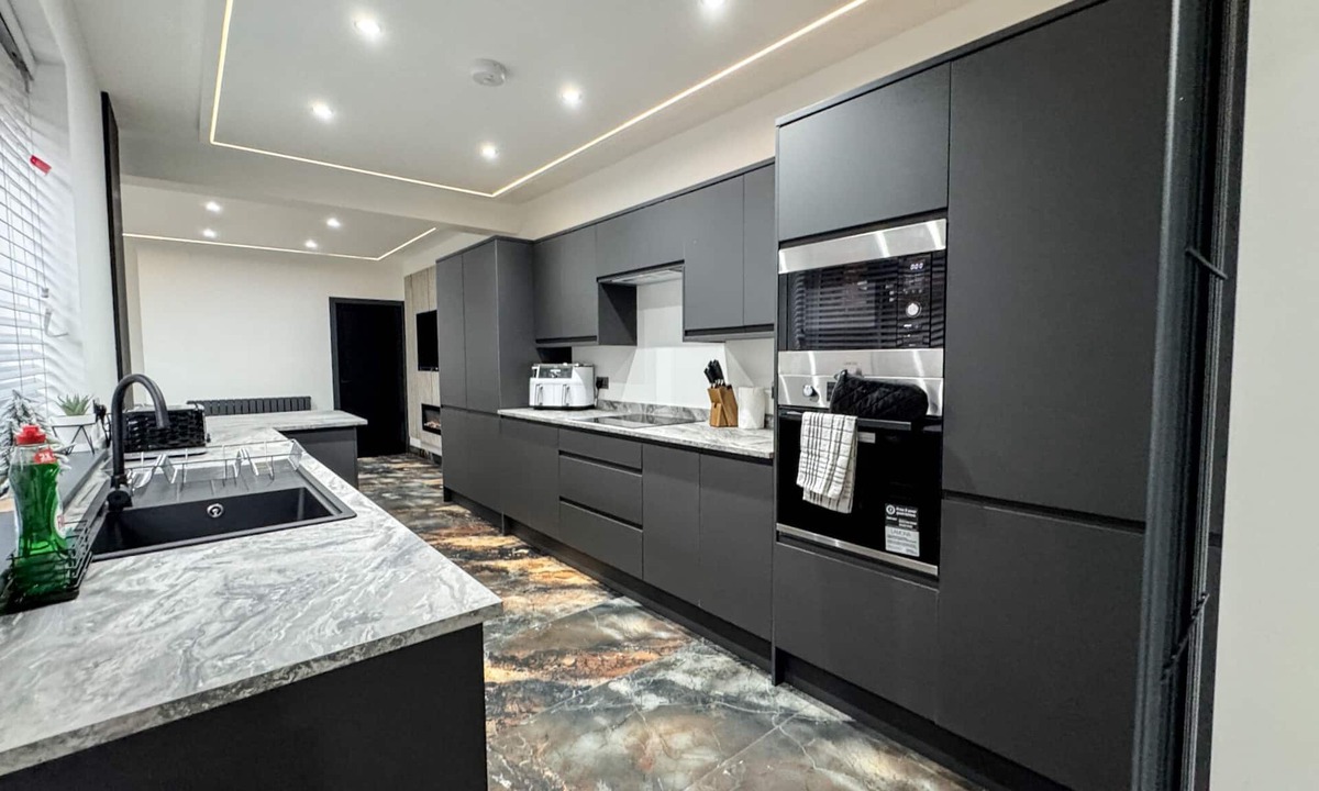 Boston House | Miles House