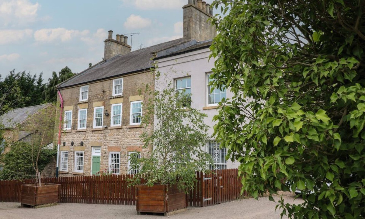 Mansfield House | Mill View Duplex, Cuckney