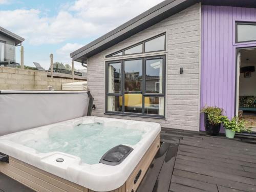 Redruth House | Minack Lodge
