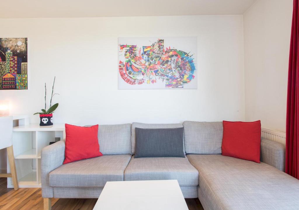Haggerston Apartment | Modern 2BR flat with balcony in East London