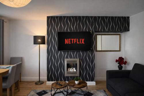 Seisdon House | Modern 3 BR Bham HS2 Netflix Free Parking WIFI