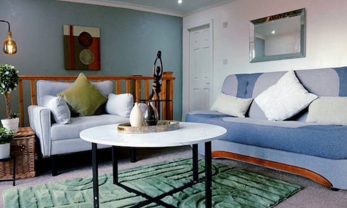 Bradford House | Modern accommodation perfect for couples, families, professionals, & solo guests