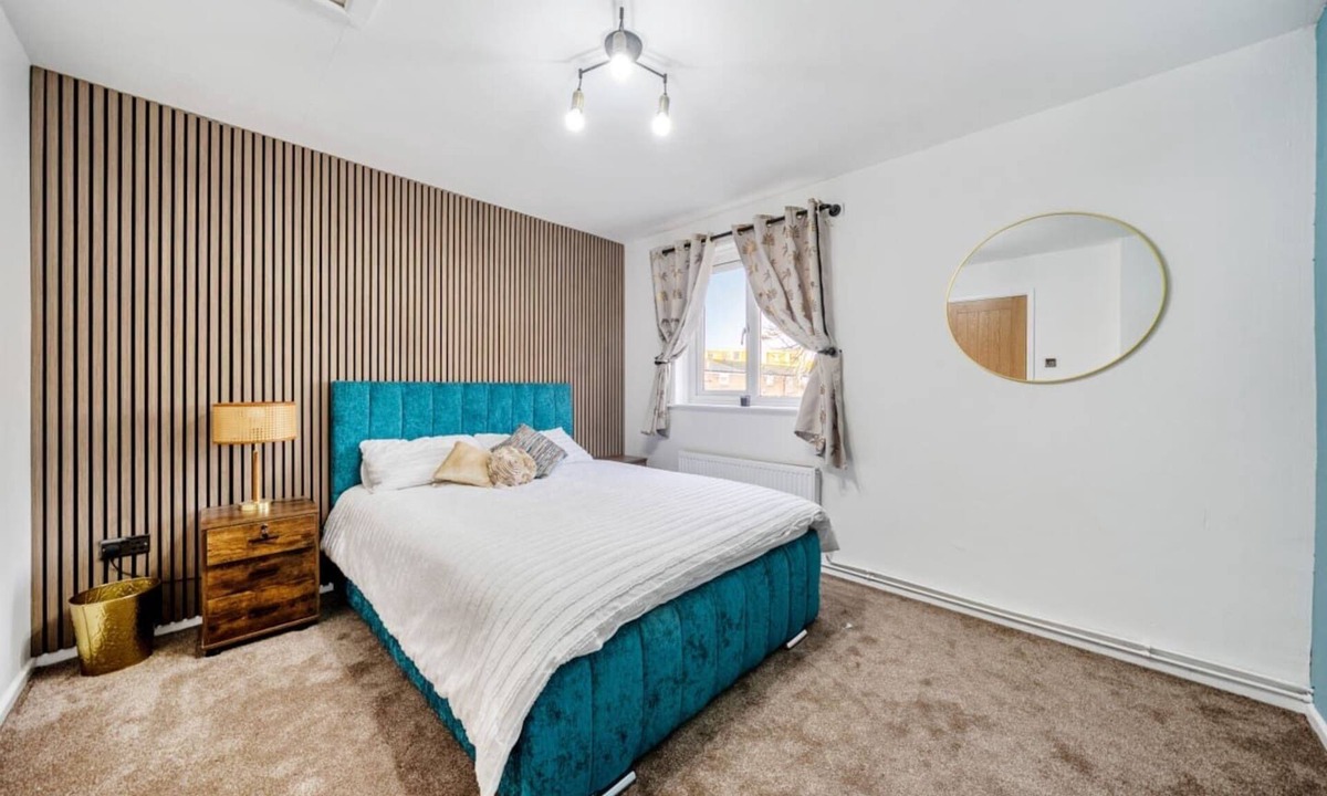 Chorlton-on-Medlock Apartment | Modern apartment in quiet area close to city centre