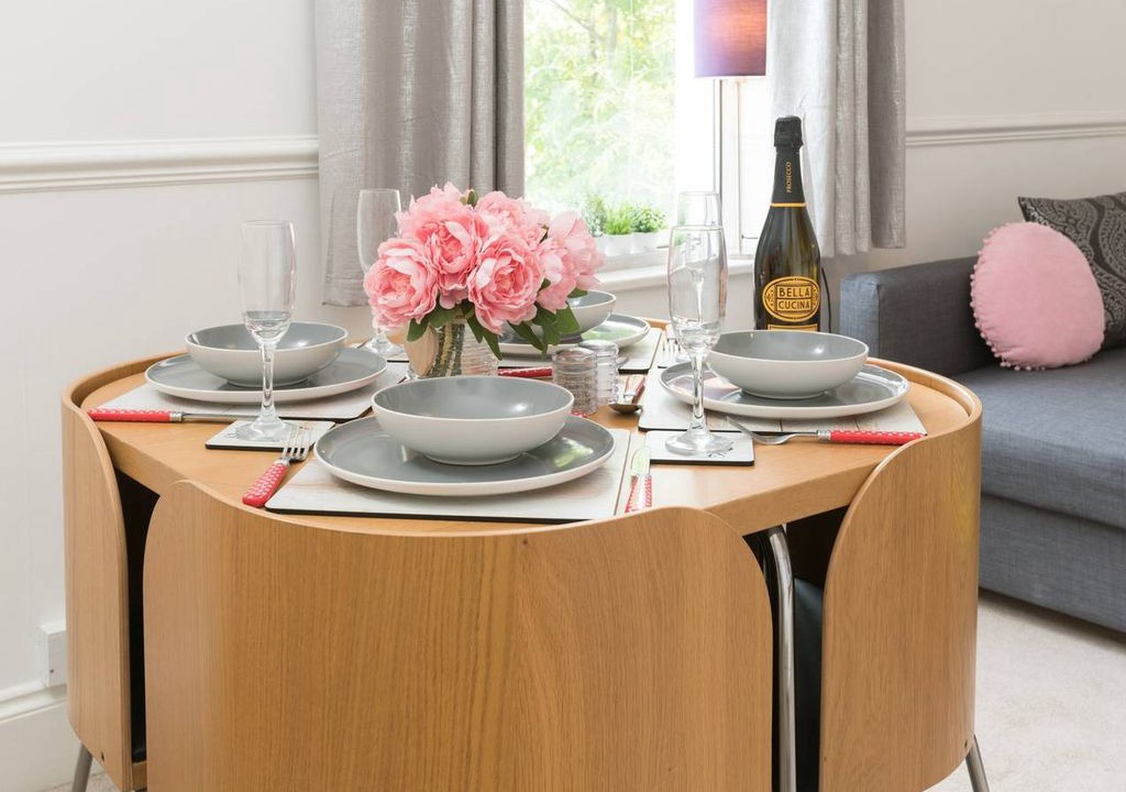 Saint Paul's Apartment | Modern Apt n/Cabot Circus & Stokes Croft sleeps 4