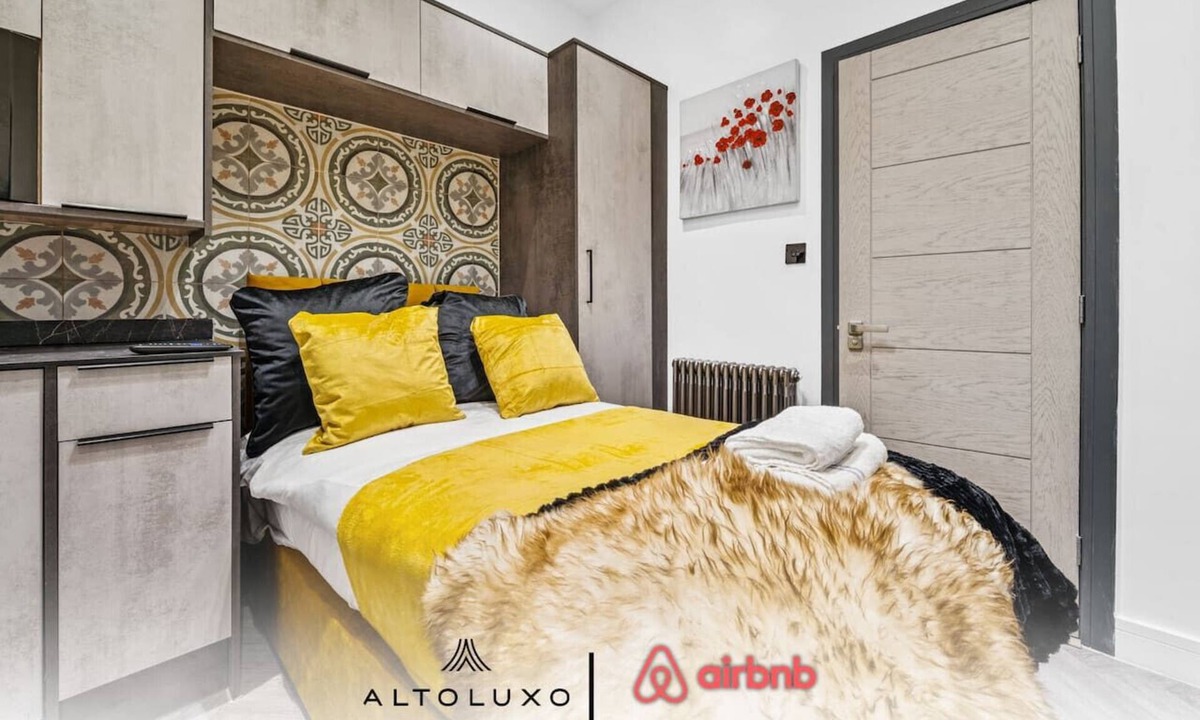 Pill Apartment | Modern Casa Pinto|Comfy 1BD En-suite|Couple|Travel