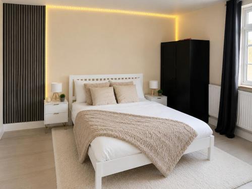Lady Margaret Apartment | Modern Luxury Studio Apartment