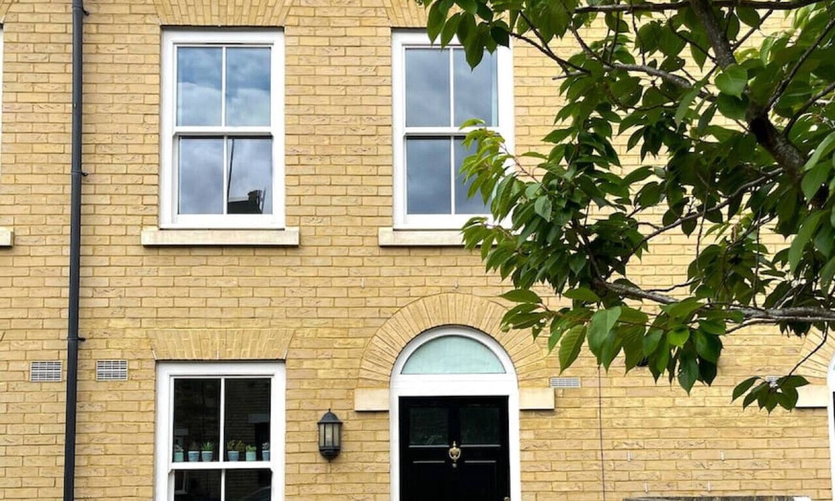 Mill Road House | Modern & Spacious 2 bed House near Station