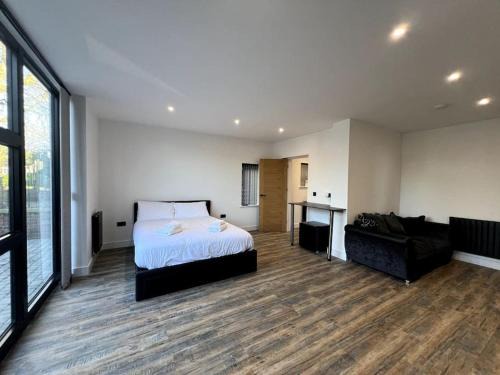 Leicester Apartment | Modern Studio Apartment Near Glenfield Hospital