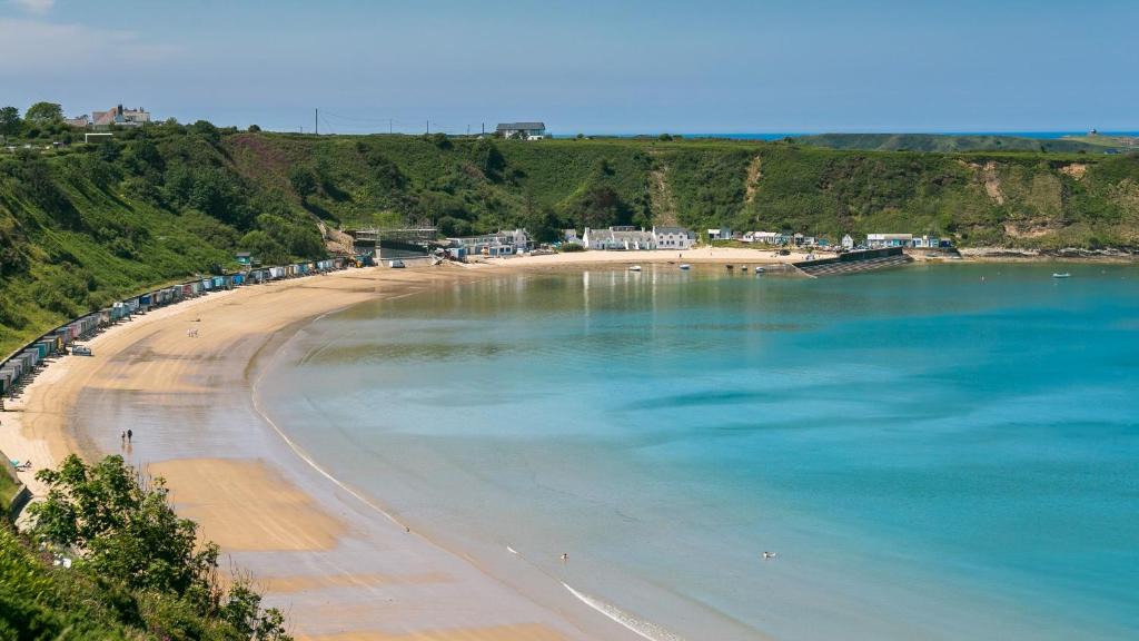 Nefyn House | Morawelon
