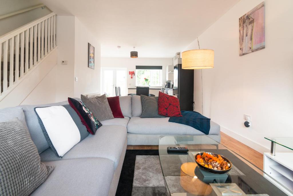 Droylsden Apartment | Mosh Homes