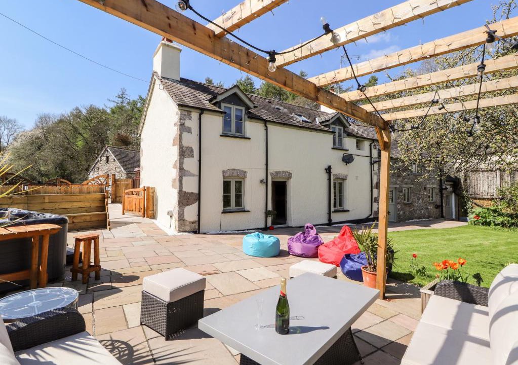 Ruthin House | Nant Y Celyn