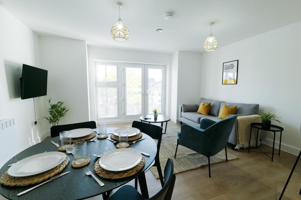 Cheadle Apartment | NEW Luxury South Manchester Flat