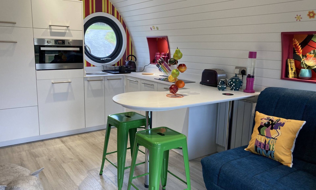 Tal-gareg Cabin | Next Level Glamping in West Wales