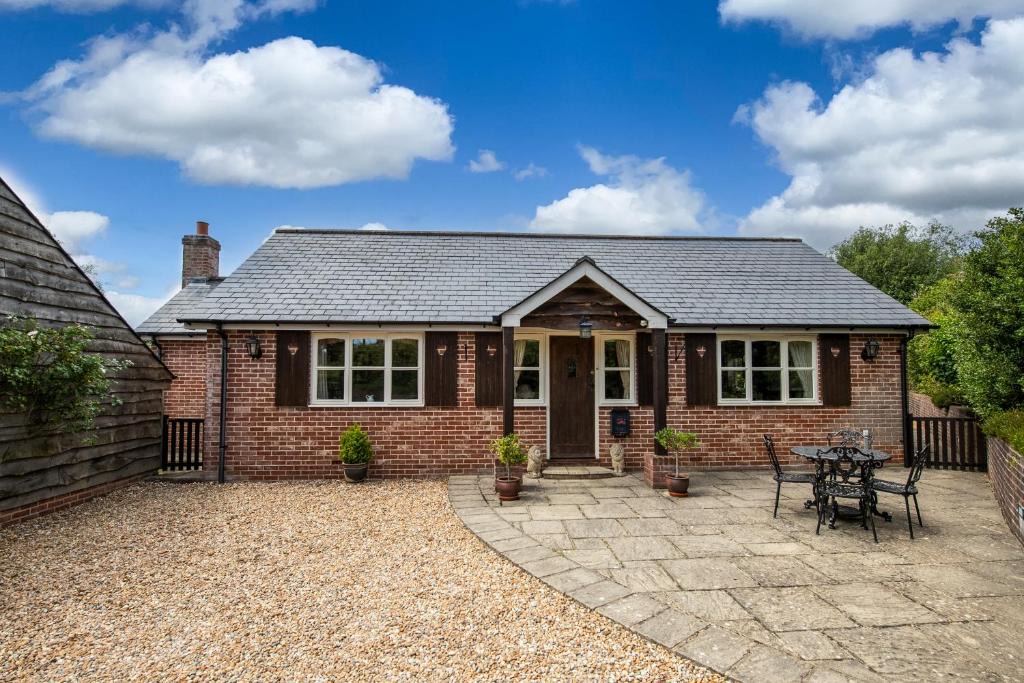 Boldre House | Oak Tree Cottage, Charming, Rural New Forest Home