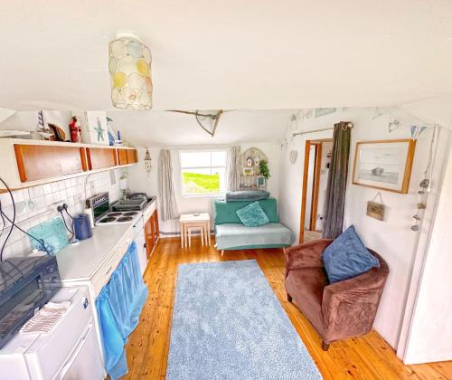 Bacton Ski Chalet | Oceans End
