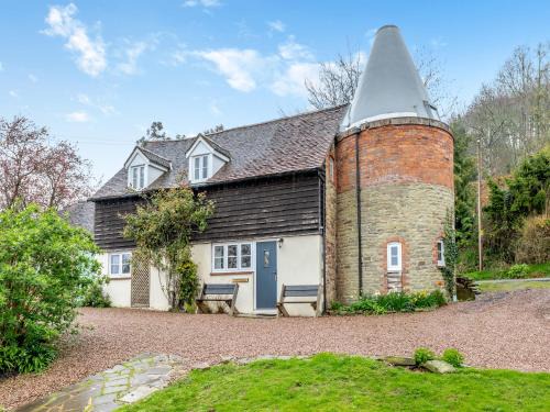 Hay-on-Wye House | Old Hop Kiln - Ukc6441