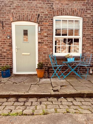 Macclesfield Apartment | Old Meadow - Duplex Luxury Apartment
