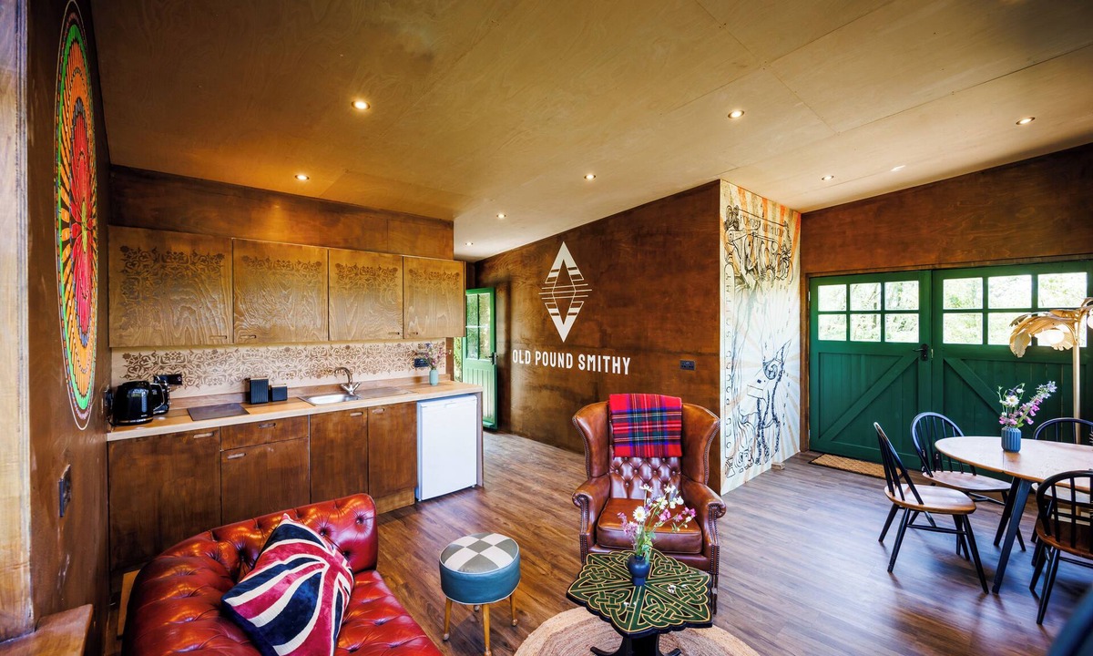 Woolsery House | Old Pound Smithy