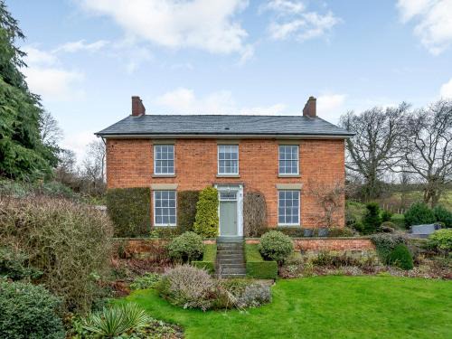 Newtown House | Old Upper Gwestydd