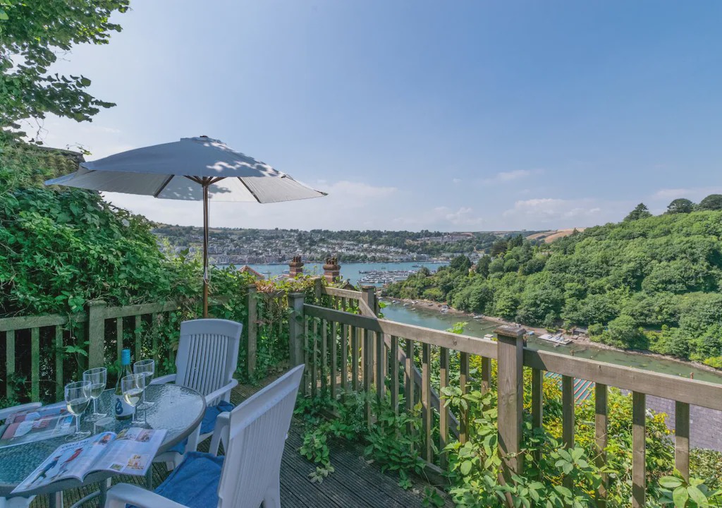 Kingswear House | Oystershell Cottage - Two Bedroom House, Sleeps 4