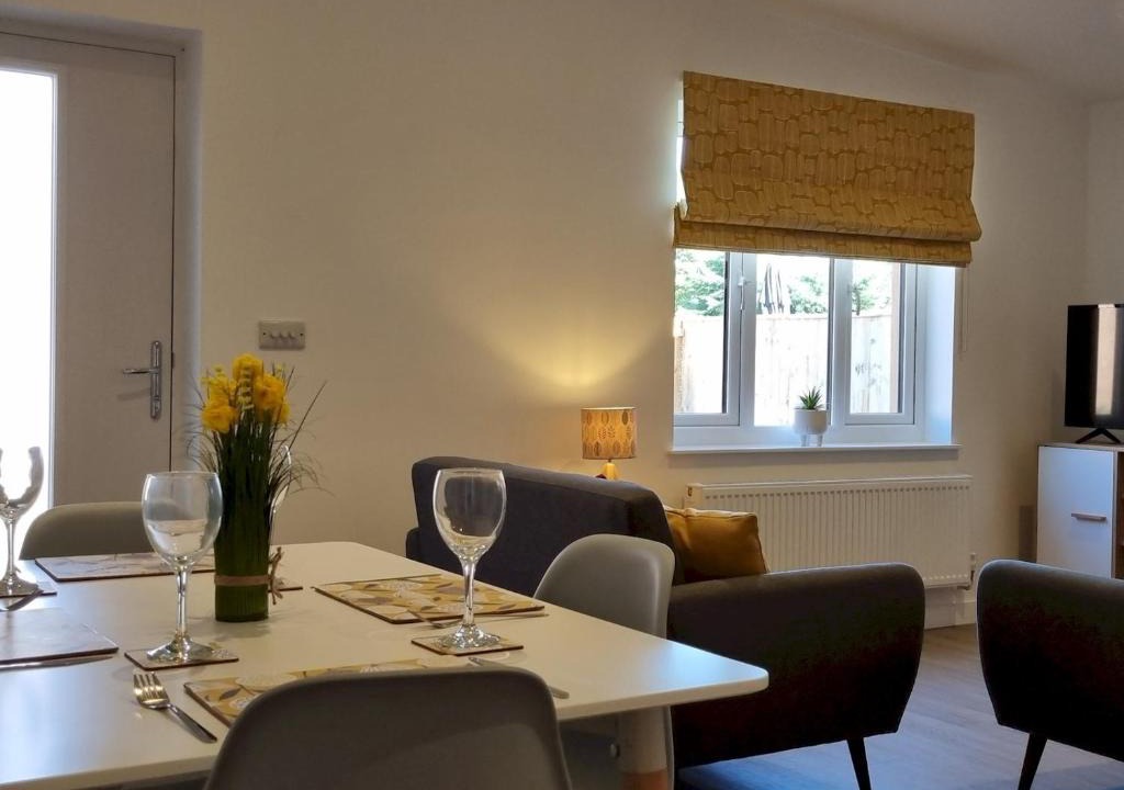 Dawlish Warren House | Pass the Keys 3 Devondale Bungalows Modern bungalow with parking near the beach