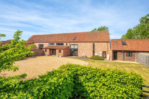 Tittleshall House | Peak Hall