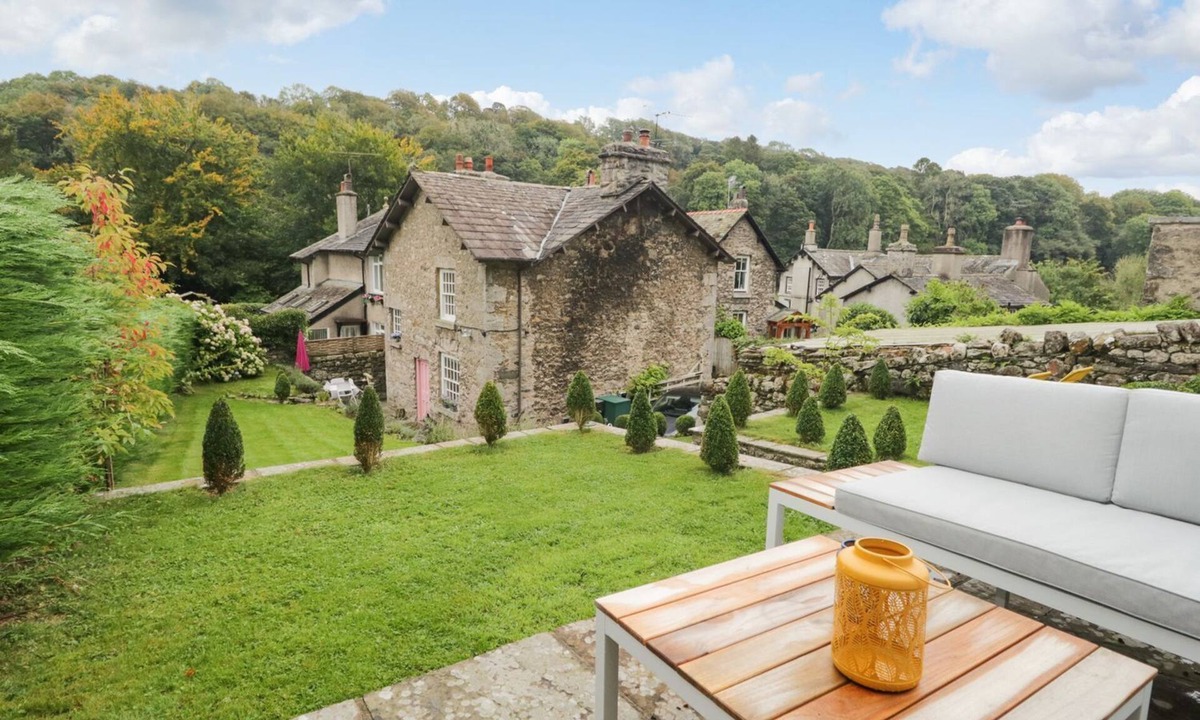Lindale Cottage | Pear Tree Cottage