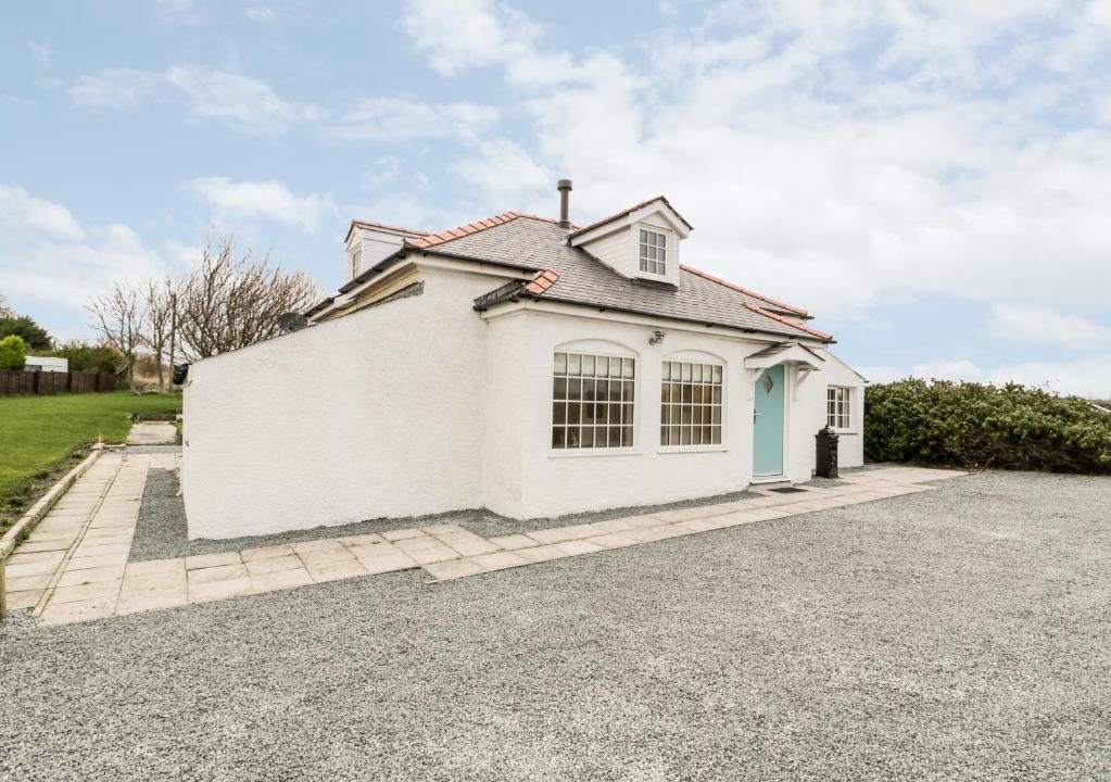 Holyhead House | Pentowyn