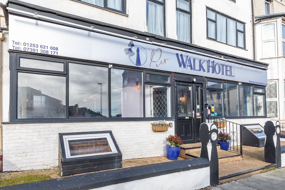 North Shore Hotel | Pier Walk Hotel