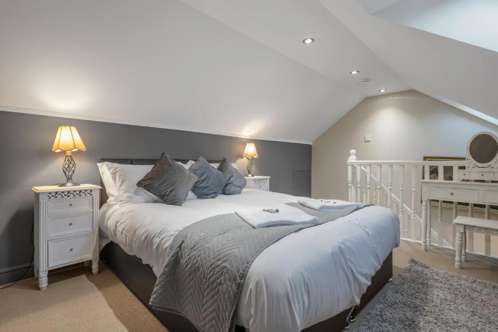 Foxton House | Pools Cottages | Warwick Eco-Friendly Luxury Stay