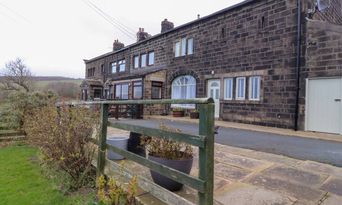 Wadsworth Cottage | Popples Barn, Hebden Bridge