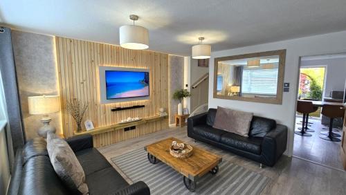 Mickleover House | Premium & Distinctive Boutique Semi-detached Home