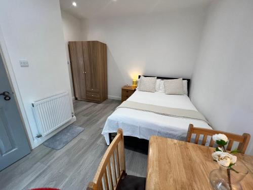 Bowes House | Princes 6HA