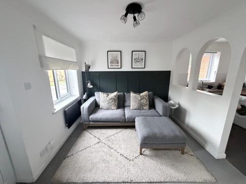 Great Houghton Apartment | Pristine and homely 1 bedroom house