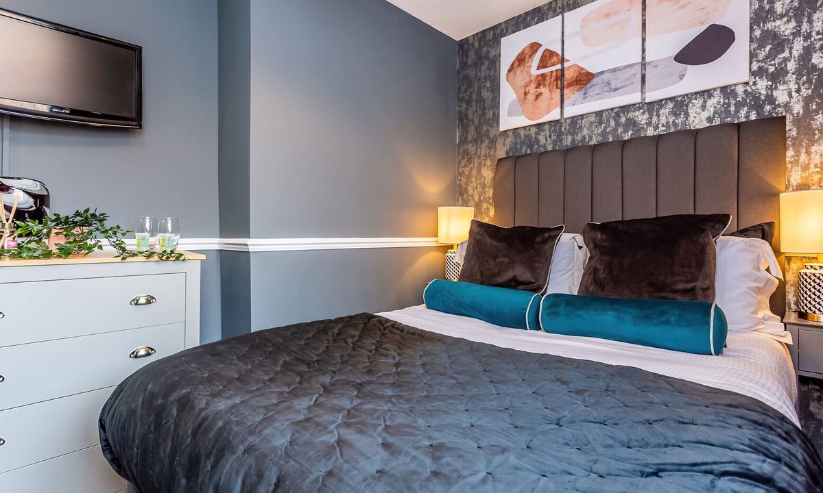 South Shields Bed & Breakfast | Properties Unique/Room 02 - Sandhaven Rooms Double