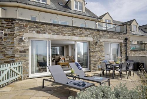 Constantine Bay House | Puffins